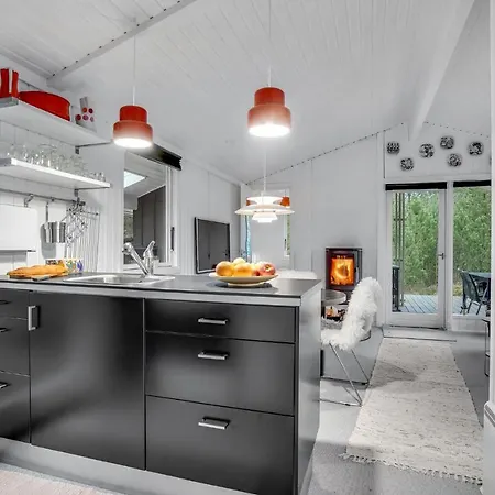 Дом отдыха Cozy In With Kitchen *